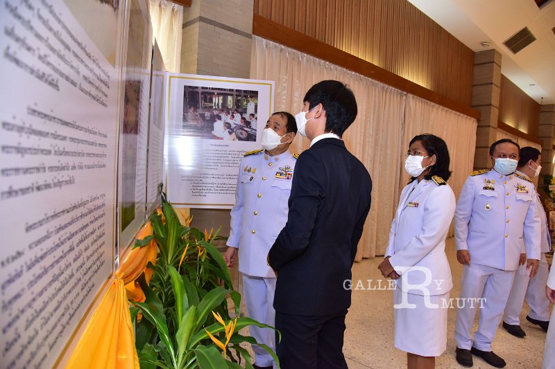 20211013 laying-a-wreath-173.JPG